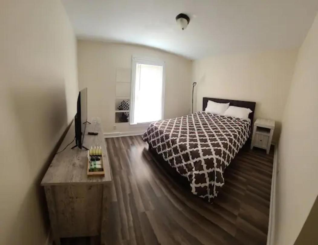 The Dragon'S Den Downstairs Room 1 Tazewell Exterior foto